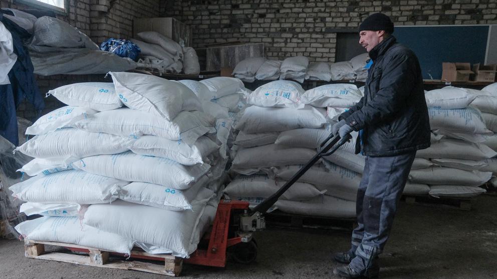 В торговые сети Ставрополья стал поступать сахар-песок