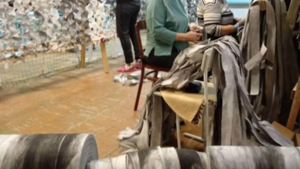 Ипатовские волонтёры отправили на фронт более 1300 маскировочных сетей