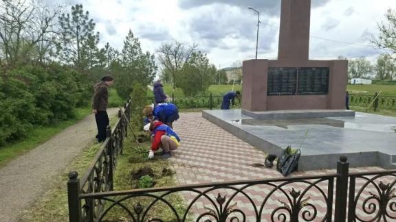 В селе Садовом на Ставрополье высадили «Сад памяти»