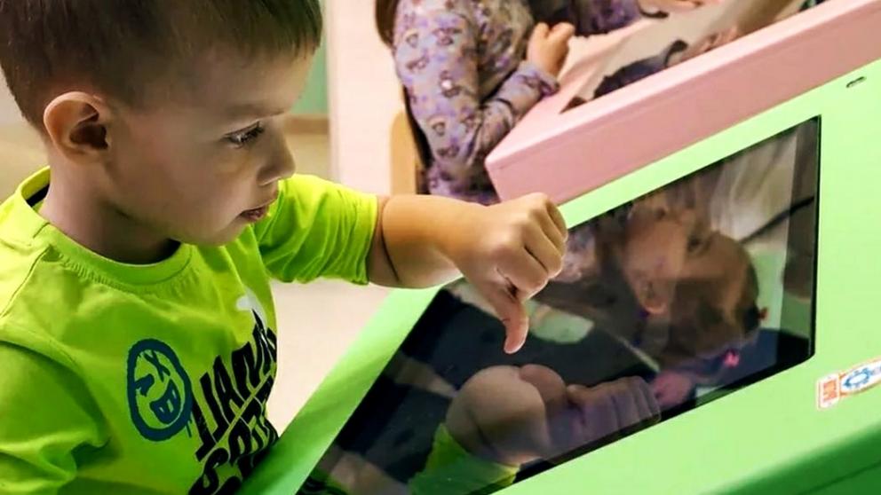 В Ессентуках создали «говорящие» парты