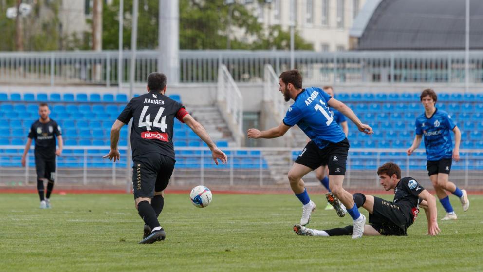 Футболисты ставропольского «Динамо» опять поделили очки со «станичниками»