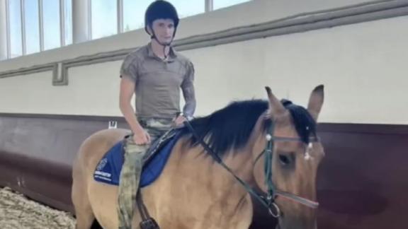 Фабьен Дюпон поблагодарил центр иппотерапии в Ессентуках за реабилитацию бойцов СВО