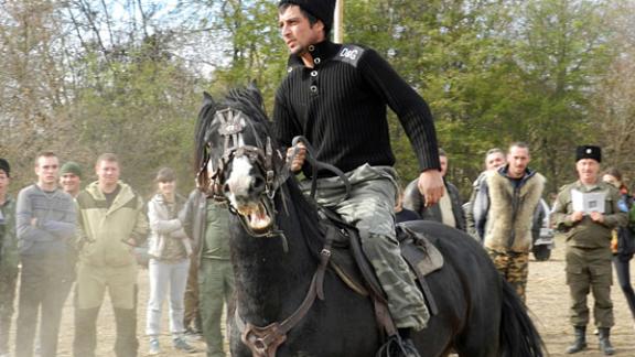 Молодежные казачьи игры собрали 200 участников в Степновском районе