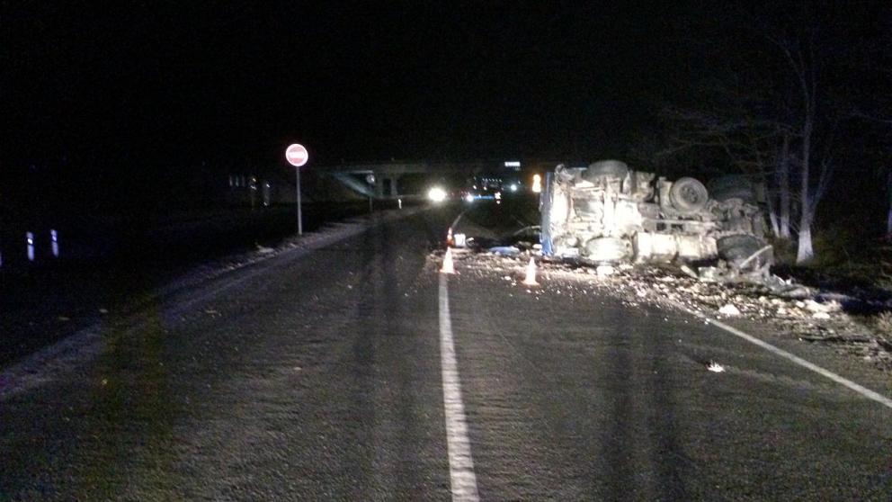 На Ставрополье перевернулся пьяный водитель грузовика