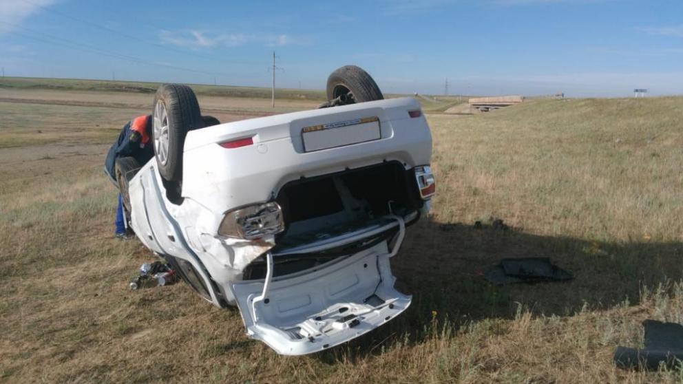 Водитель отвлёкся на телефон и попал в аварию около Дивного