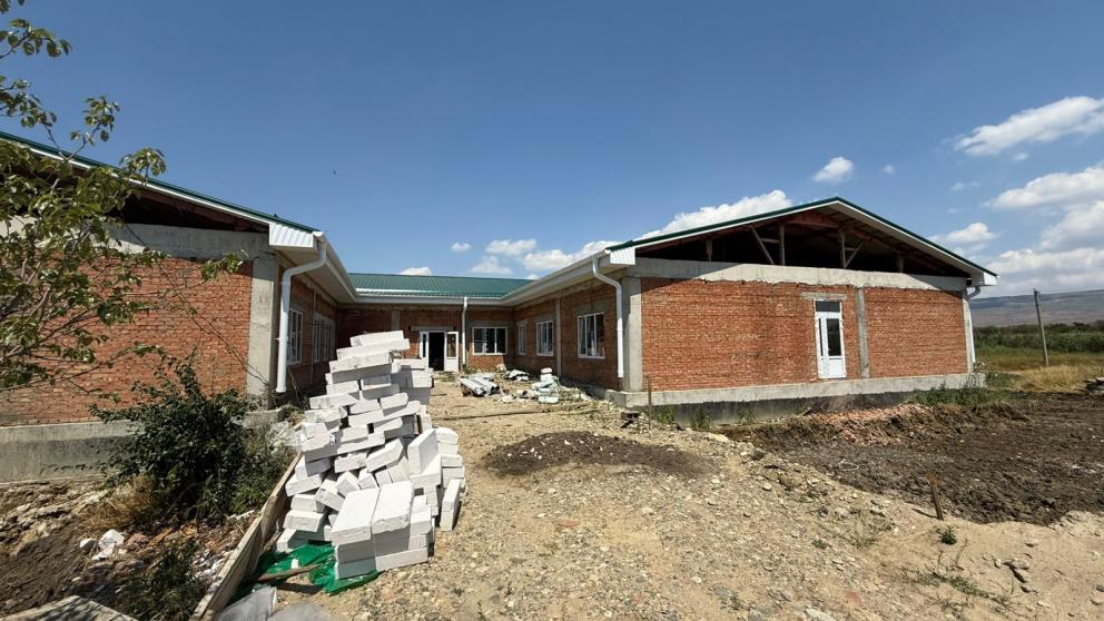 На Ставрополье завершают обустройство кровли нового корпуса Центра соцадаптации