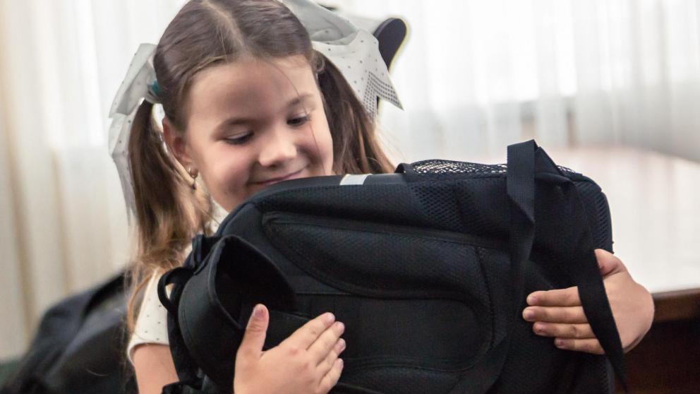 Крупный бизнес помогает маленьким ставропольцам уверенно шагнуть в свой первый учебный год