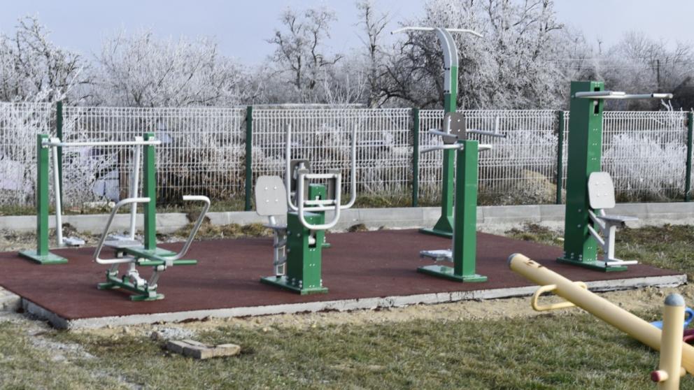 Более 10 общественных территорий обновили в Андроповском округе Ставрополья