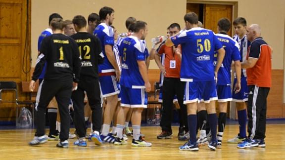 Ставропольский «Динамо-Виктор» проиграл гандболистам Санкт-Петербурга на выезде