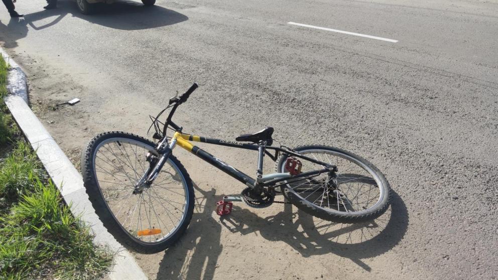 В Апанасенковском округе под колёса легковушки попал школьник-велосипедист