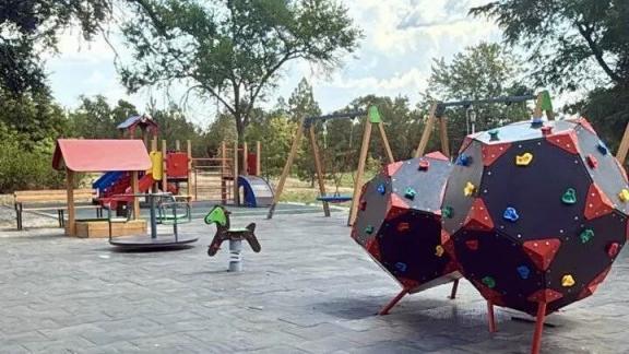 В Апанасенковском округе Ставрополья открылась детская площадка