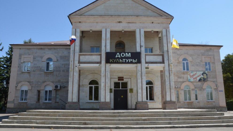 Ремонт Дома культуры в ставропольском селе Казьминском завершится на полгода раньше срока