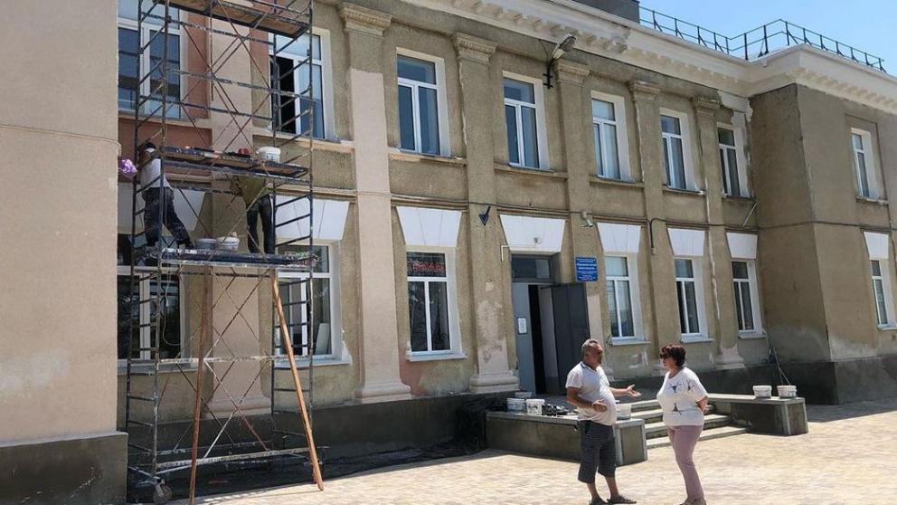 В Андроповском округе Ставрополья в рамках нацпроекта ремонтируют музыкальную школу