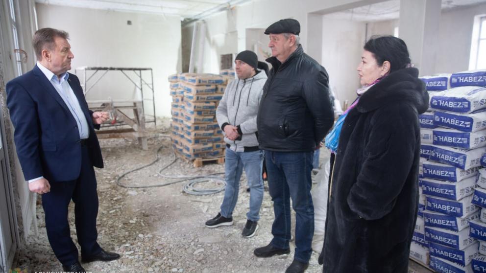 В Ставропольской библиотеке № 8 продолжается капитальный ремонт