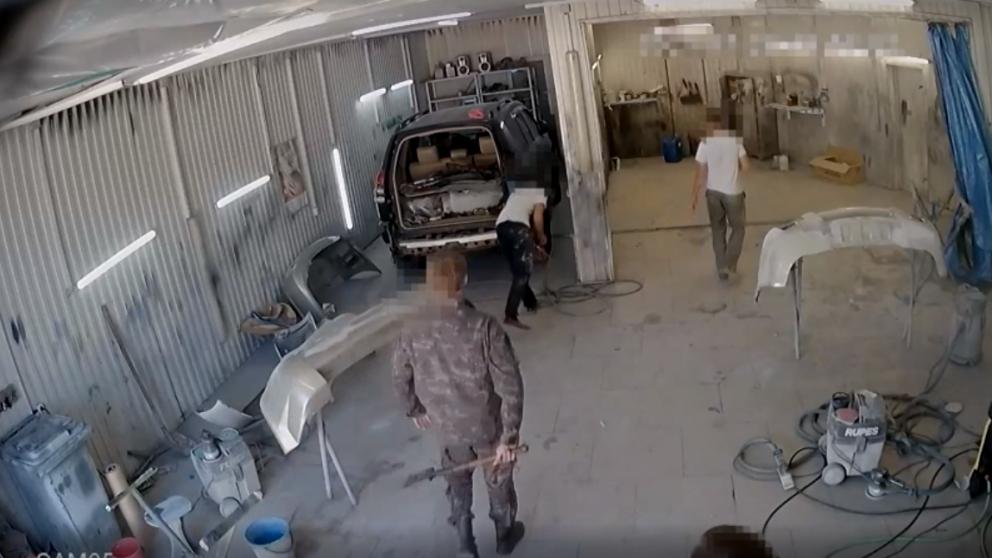 В Ставрополе неизвестный напал на работников автосервиса с лопатой