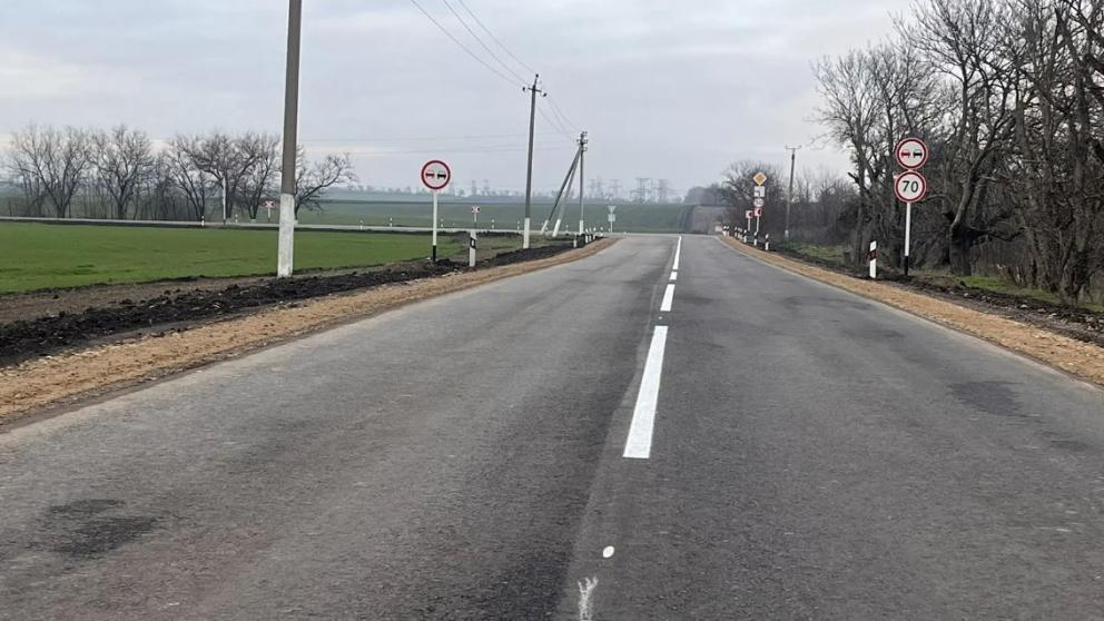 В Новоалександровском округе по краевой программе обновят пять автодорог