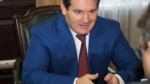 В. Владимиров встретился с гендиректором НК «Роснефть-Ставрополье» В. Мачеевым