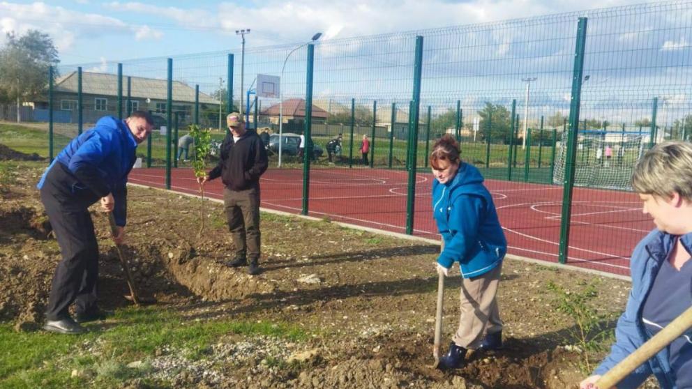 В станице Беломечетской провели субботник