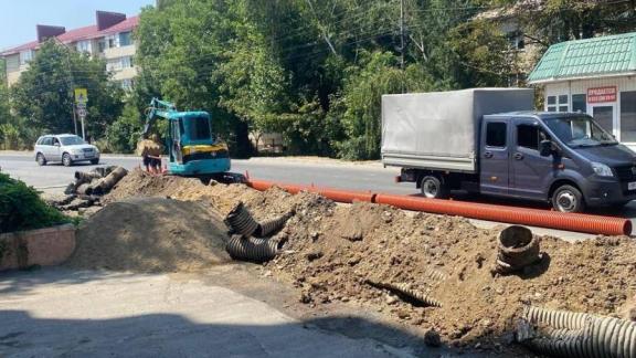 В станице Ессентукской заменили фрагмент ливневой канализации