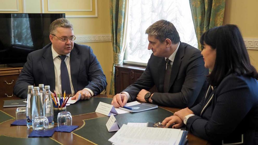 Губернатор Ставрополья В.Владимиров встретился с главой Росалкогольрегулирования И. Алёшиным