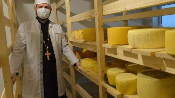 Ставропольский священник готовит сыры по старинной рецептуре францисканских монахов