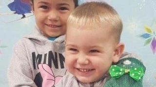 На Ставрополье детям в социальном приюте подарили варежки