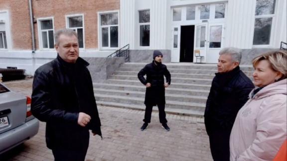 Депутат краевой Думы проинспектировал объекты благоустройства в Невинномысске