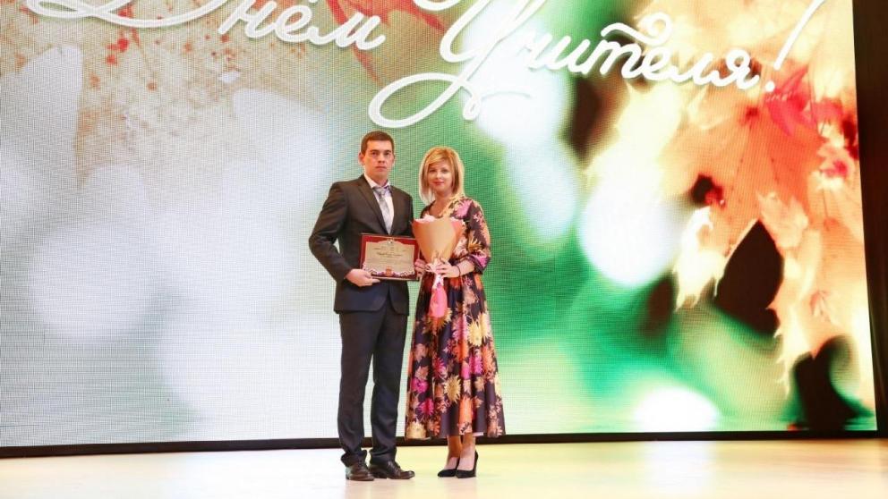 Педагогов Ставрополя поздравили с Днём Учителя