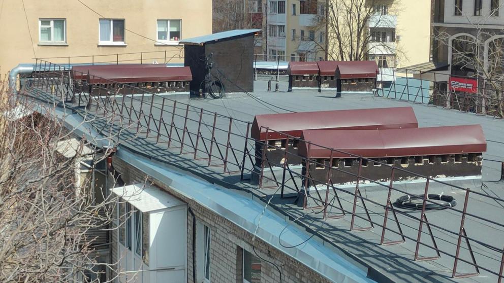 В Пятигорске завершили капитальный ремонт кровли исторического МКД