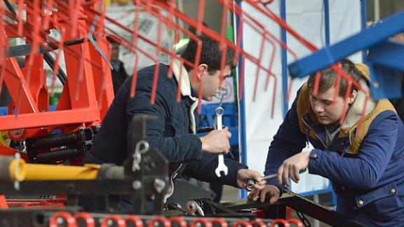 На выставке «Агроуниверсал-2015» в Ставрополе представлены новинки агромаша России