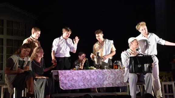 Спектакль Ставропольского театра драмы увидели жители города Антрацита в ЛНР