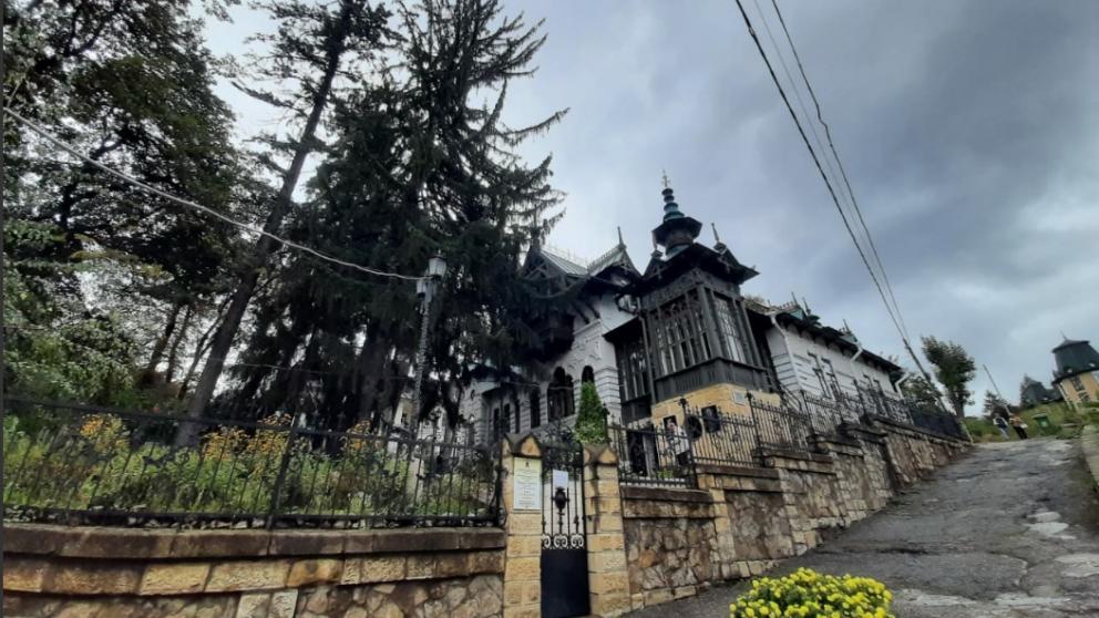 Шаляпинскую ель-финалиста Всероссийского конкурса наградили в Кисловодске