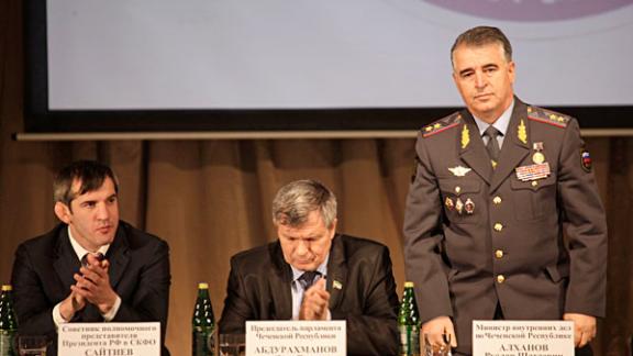 Национальный вопрос обсудили милицейские руководители Ставрополья и Чечни со студентами