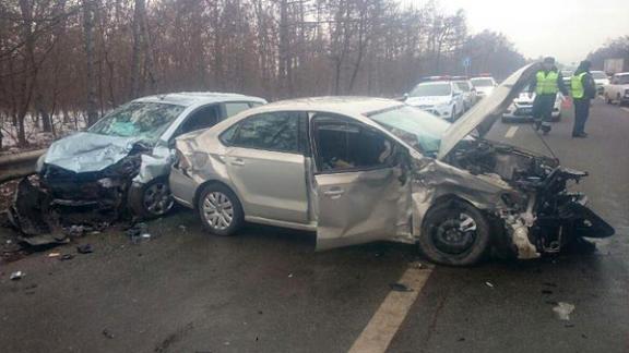 Вблизи Минеральных Вод в результате аварии пострадали три человека