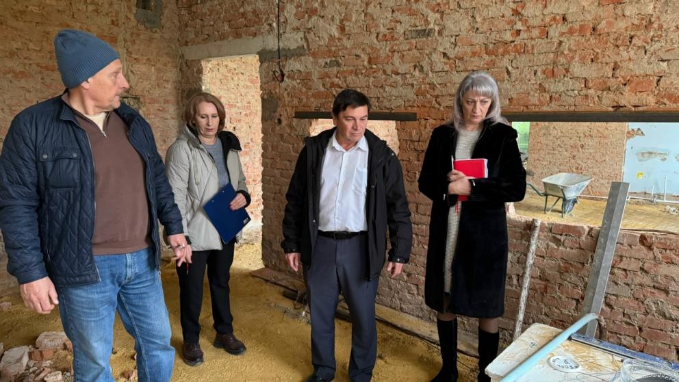 В Туркменском округе Ставрополья проинспектировали капремонт школы