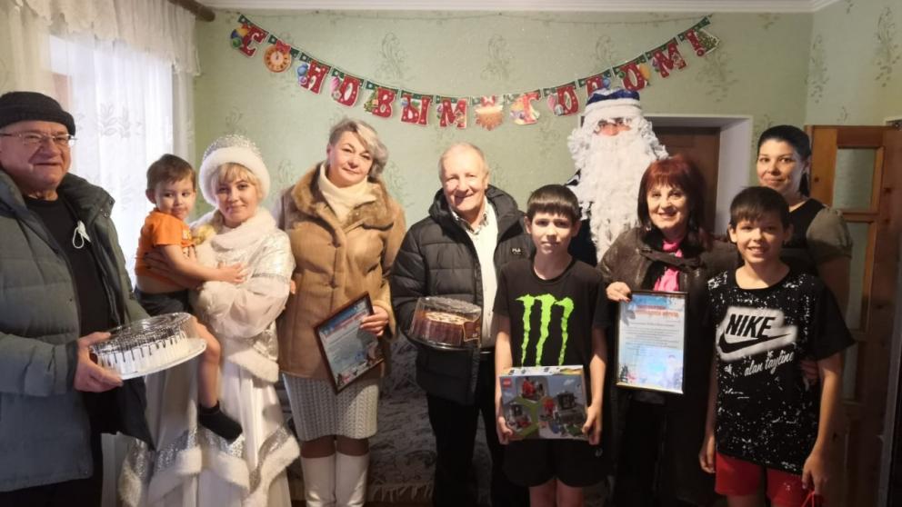 «Ёлка желаний» помогла исполнить мечты 85 детей из Кочубеевского округа Ставрополья