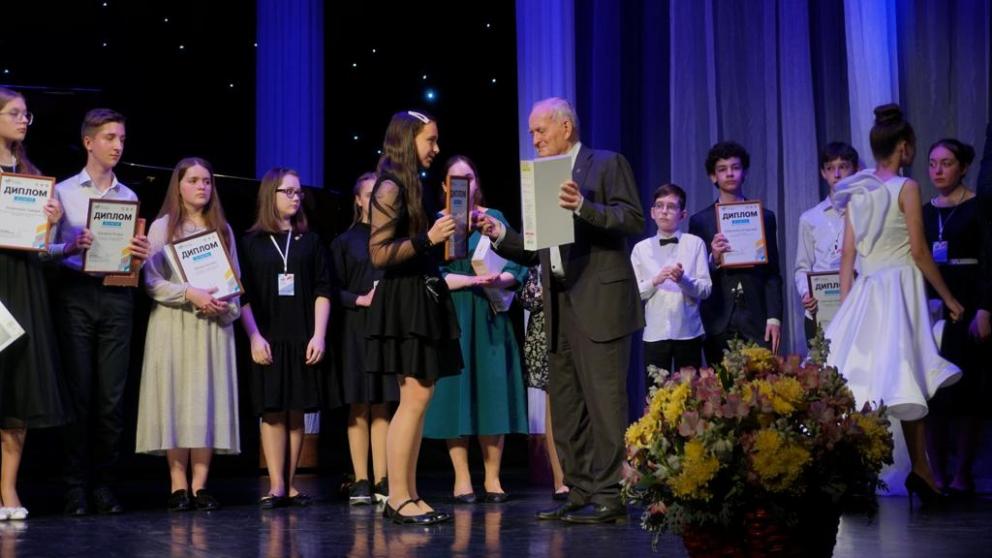 Вновь привлёк лучших юных исполнителей Сафоновский музыкальный конкурс