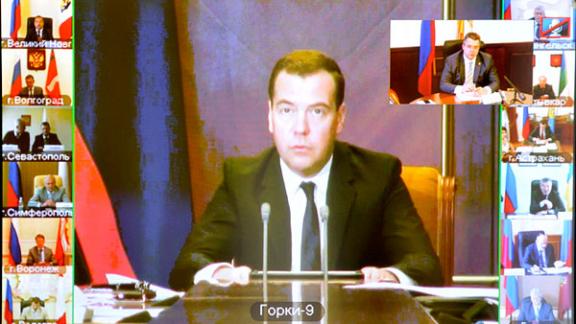 О готовности Ставрополья к ЕГЭ В.Владимиров отчитался Д.Медведеву