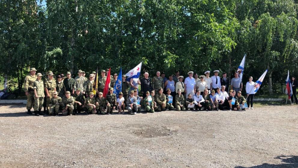 В Минераловодском округе курсанты военно-патриотических клубов отмечены памятными знаками