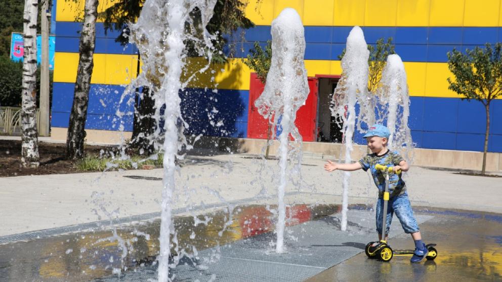 В сквере на проспекте Юности в Ставрополе можно управлять фонтаном