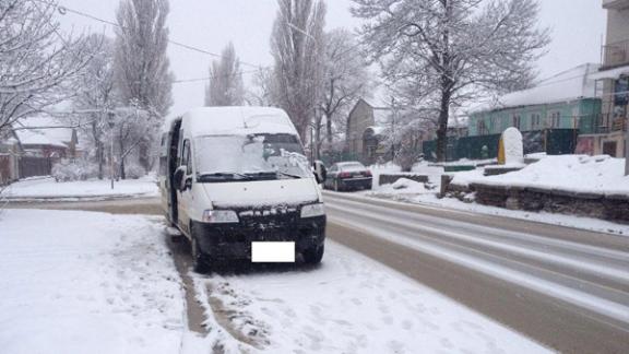 Пожилая женщина пострадала при резком торможении маршрутки в Ставрополе