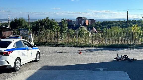 В Ессентуках машина сбила двух детей на электровелосипедах