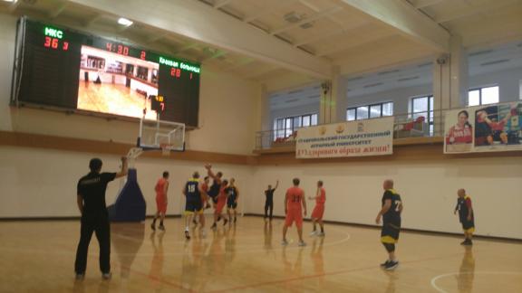 В чемпионате Ставрополья по баскетболу среди мужчин прошли игры второго тура