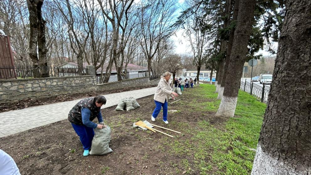 Более 400 человек в Железноводске вышли на субботник