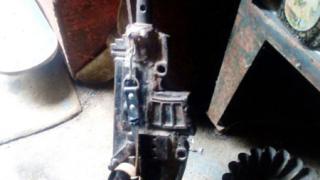 На Ставрополье селянин смастерил макет автомата и пьяным гулял с ним по улицам