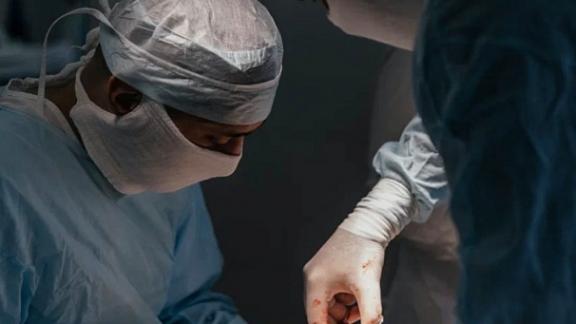 Врачи в Пятигорске заменили пациенту тазобедренный сустав