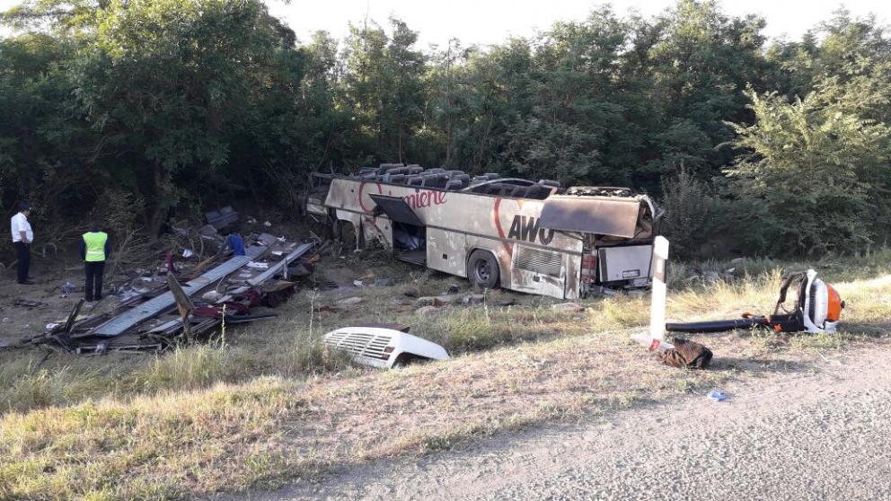 Автобус и легковой автомобиль столкнулись в Советском районе, два человека погибли