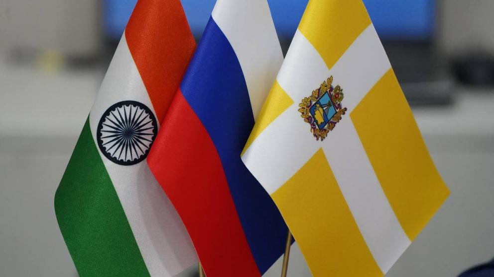 Губернатор Владимиров на КИФ-2025 предложил открыть маршруты для туристов из Индии