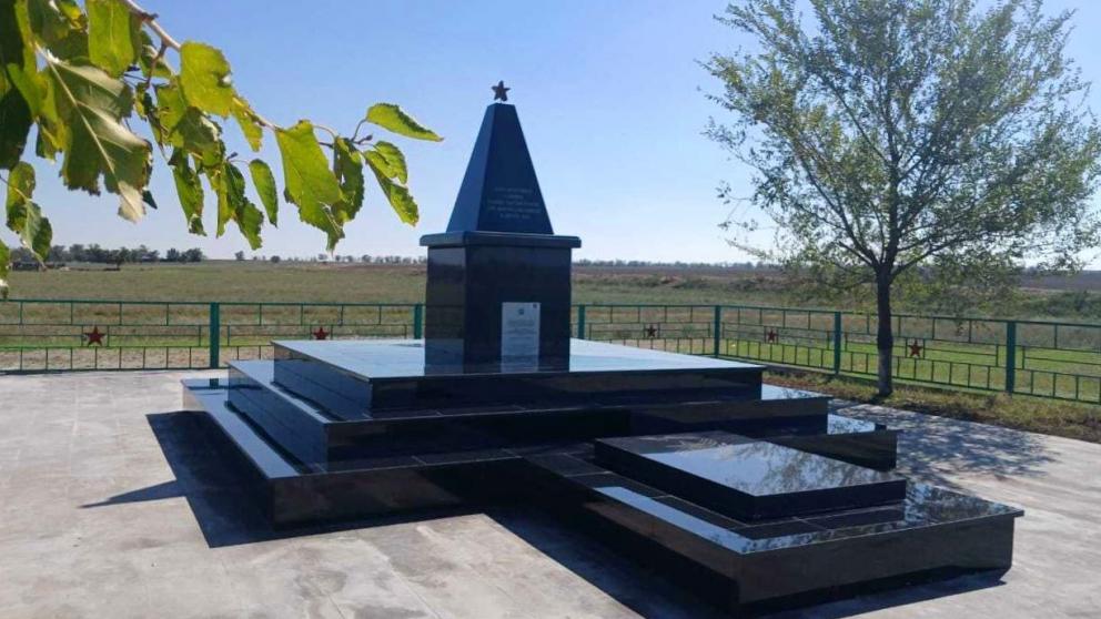 В посёлке Чкаловском на Ставрополье отреставрировали братскую могилу советских воинов