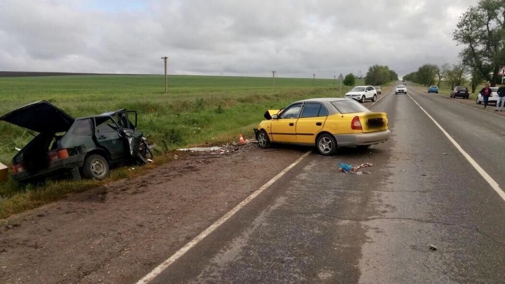 В Будённовском районе в лобовом столкновении пострадали водители